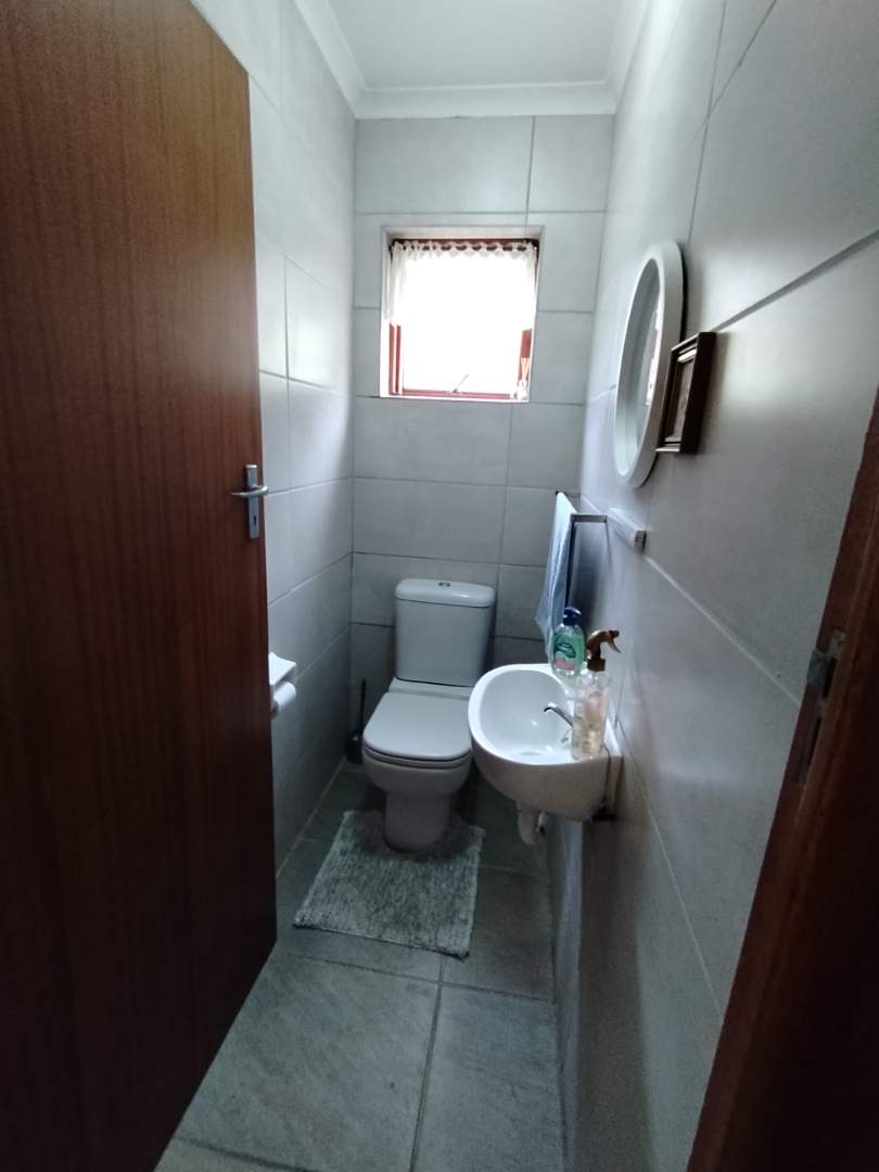 To Let 3 Bedroom Property for Rent in Stilbaai Wes Western Cape